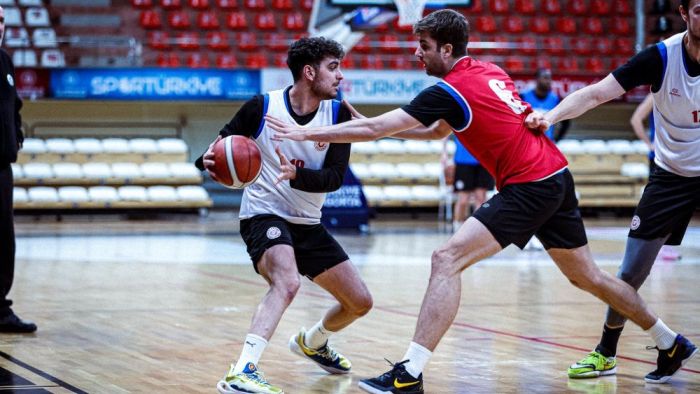 Gaziantep Basketbol'Da Pizza hazırlığı